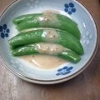 すりごま足りなくって(謝)
胡麻ダレで食べるスナップエンドウ、簡単で美味しかったです☆
ごちそうさまでした＾＾